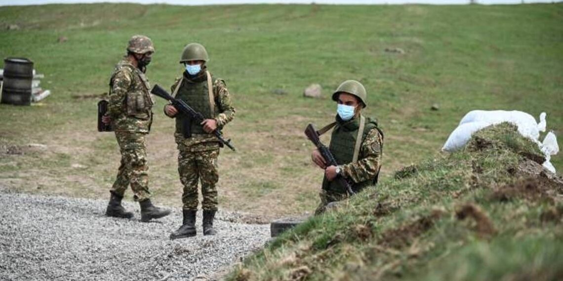 Ситуация на восточной границе Армении остается крайне напряженной: идут локальные бои: МО РА