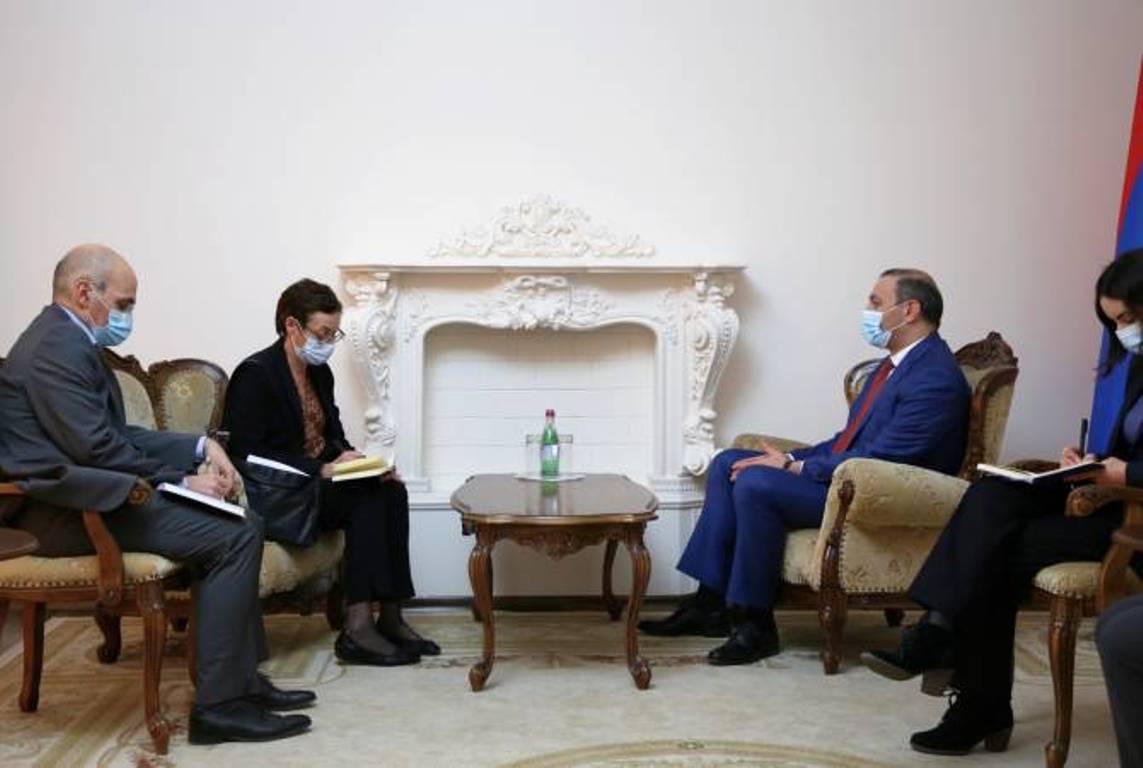 Армен Григорян и посол Франции в Армении обсудили ситуацию, сложившуюся вследствие нападения Азербайджана на Армению