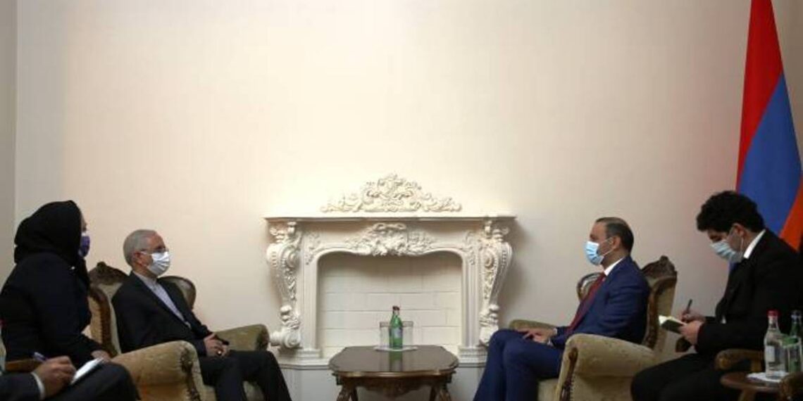 Секретарь Совбеза Армении и посол Ирана обсудили ситуацию на армяно- азербайджанской границе