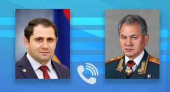 Министры обороны Армении и РФ обсудили провокации Азербайджана на границе с Арменией
