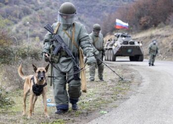 Российские миротворцы разминировали около 2 гектаров земли в Шушинском районе