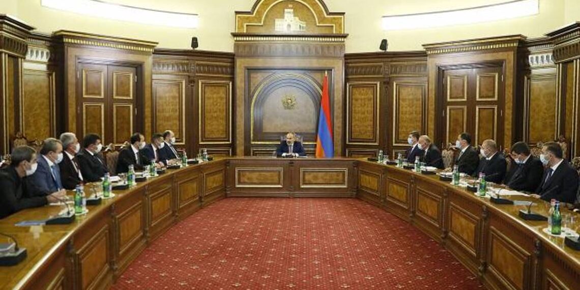 Премьер-министр принял руководителей общин Сюникской области