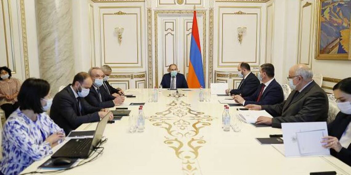 В правительстве обсужден законопроект о внесении изменений и дополнений в закон об общем образовании