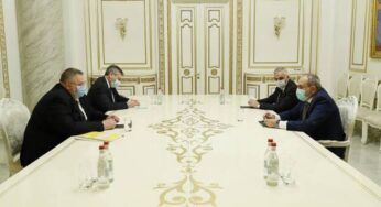 Премьер-министр Пашинян принял заместителя председателя правительства РФ Алексея Оверчука