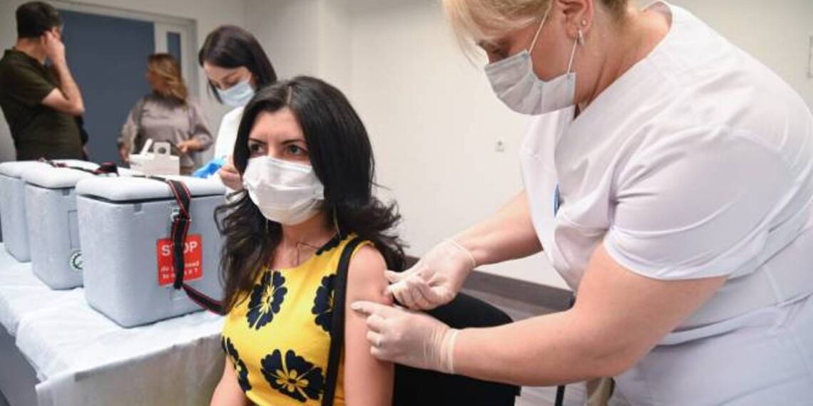 COVID-19: граждане могут быть вакцинированы через 6 месяцев после получения двух доз вакцины