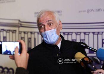 Проведем церемонию достойным образом: Ваагн Хачатурян о похоронах Вано Сирадегяна
