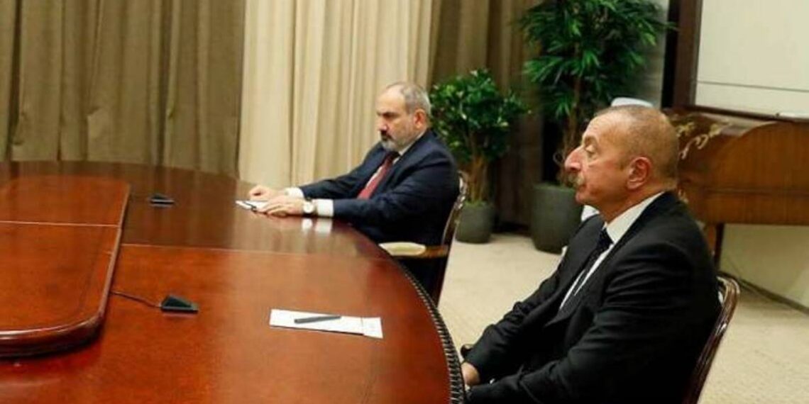 Пашинян напомнил Алиеву о проблеме военнопленных