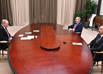 Путин поприветствовал готовность Пашиняна и Алиева провести встречу в Брюсселе