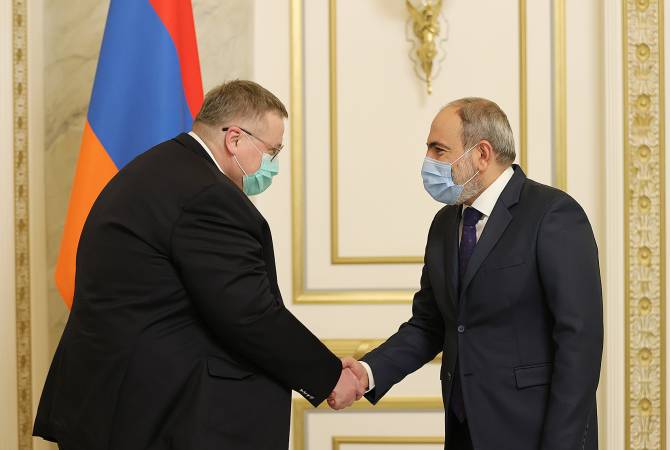 Никол Пашинян принял заместителя председателя правительства Российской Федерации Алексея Оверчука