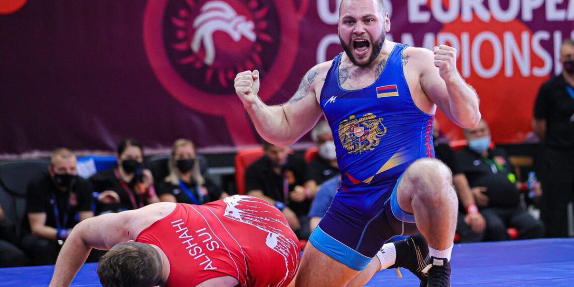 Давид Овасапян пробился в финал чемпионата мира по греко-римской борьбе
