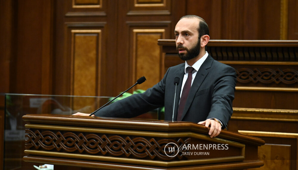 Арарат Мирзоян. Анкара предлагает новые условия. Среди них — «коридор», соединяющий Азербайджан и Нахиджеван. Это абсолютно не может быть предметом обсуждения