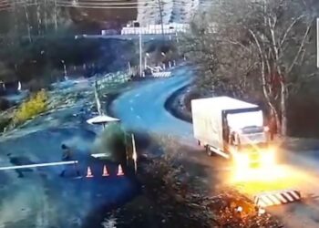 В ответ на провокации азербайджанцев неизвестный бросил взрывчатку в сторону КПП Шуши. СНБ Арцаха