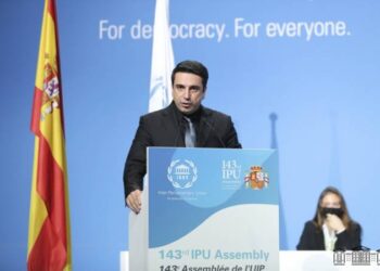 Спикер парламента Армении заявил о необходимости урегулирования нагорно-карабахского конфликта на Ассамблее МПС