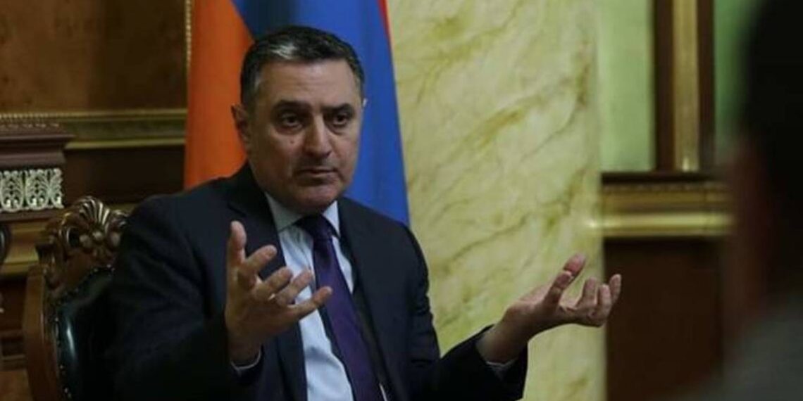 Грачья Ташчян освобожден с должности начальника Управления внешних связей Аппарата премьер-министра