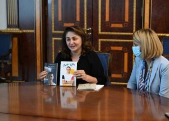 Президент Саркисян принял мать геройски погибшего в Арцахской войне Героя Арцаха Алена Маргаряна