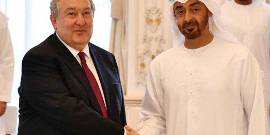 Президент Армении поздравил наследного принца эмирата Абу-Даби шейха Мухаммада бин Зайеда Аль Нахайяна с 50-летием ОАЭ