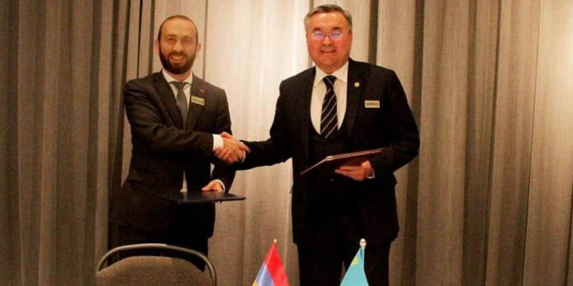 Подписан План мероприятий по сотрудничеству между МИД Армении и Казахстана на 2022-2023 гг.
