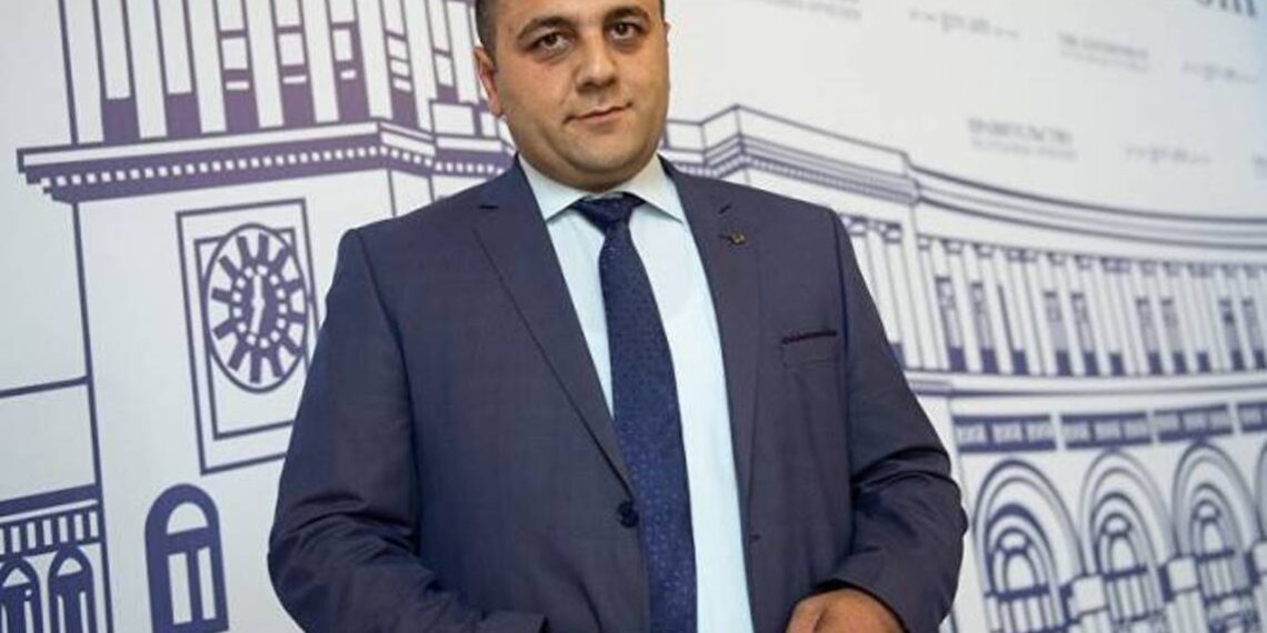 Карен Саруханян освобожден от должности заместителя министра по чрезвычайным ситуациям Армении