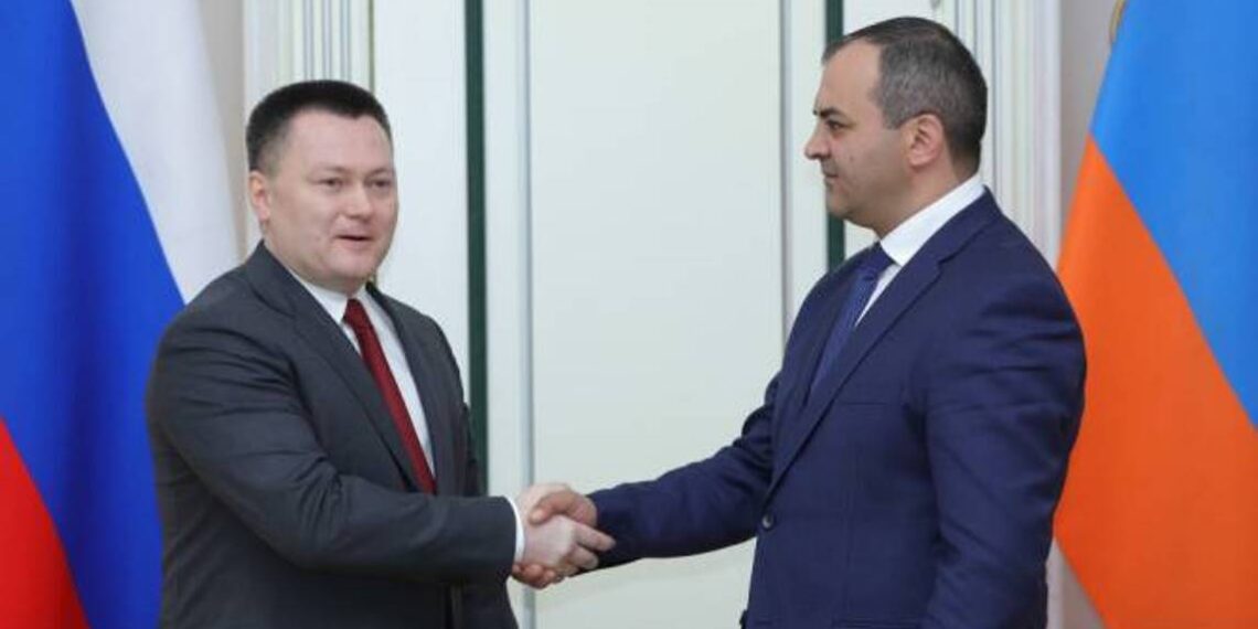 Высоко оцениваю уровень взаимодействия между прокуратурами наших государств: генпрокурор РФ — Артуру Давтяну