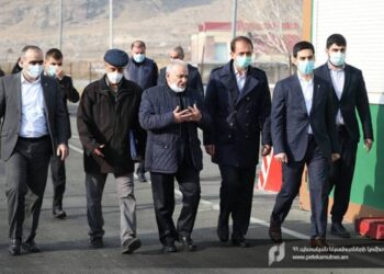 Глава КГД встретил руководителя таможенной службы ИРИ на таможенном пункте Мегри