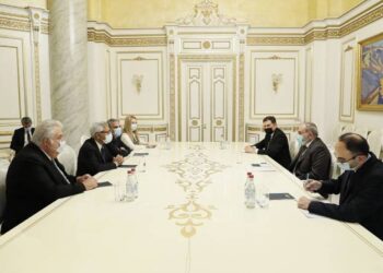 Премьер-министр принял генерального секретаря Международной федерации Красного Креста