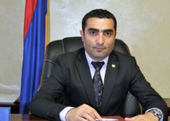 Романос Петросян освобожден от должности министра окружающей среды Армении