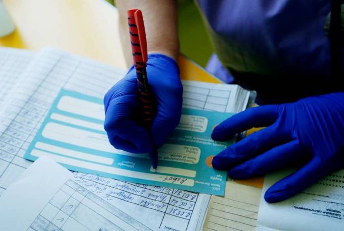 Парламент Армении принял проект закона, касающийся сертификатов о вакцинации от Covid-19 и ПЦР тестов