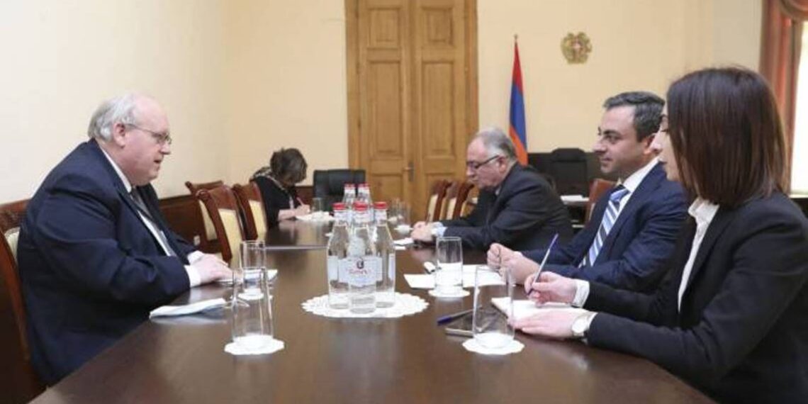 Вице-спикер Национального собрания Армении встретился с послом Польши в РА