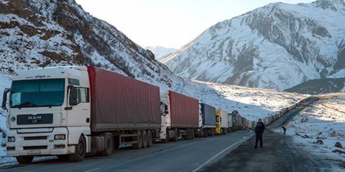 Правительство ищет альтернативу дороге Верхний Ларс: предлагается возмещение стоимости перевозок на паромах