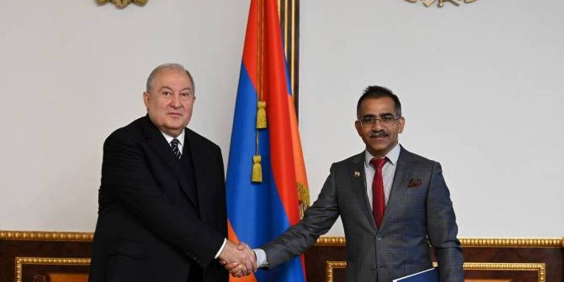 Армения и Индия могут осуществлять взаимовыгодные программы по ряду сфер: Армен Саркисян принял Кишана Дан Деваля