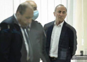 Судебное заседание по делу Роберта Кочаряна и Армена Геворкяна перенесено на 18 января