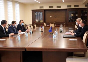 Министр обороны Армении принял генерального секретаря ОДКБ