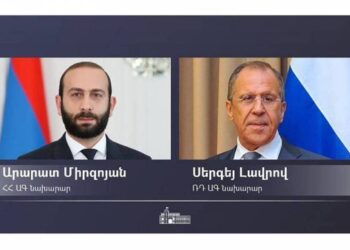 Состоялся телефонный разговор глав МИД Армении и РФ
