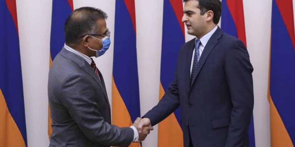 Акоп Аршакян и посол Индии в Армении подчеркнули значение коридора Север-Юг