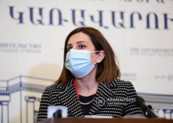 Необязательно, чтобы бустерная доза вакцины была той же, что первые две: Анаит Аванесян