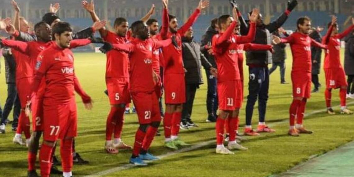 6 футболистов «Вана» покинули клуб