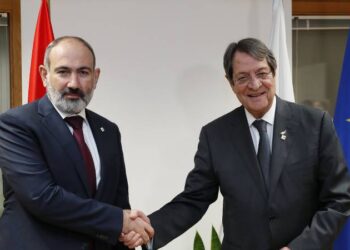 Никол Пашинян встретился с президентом Кипра