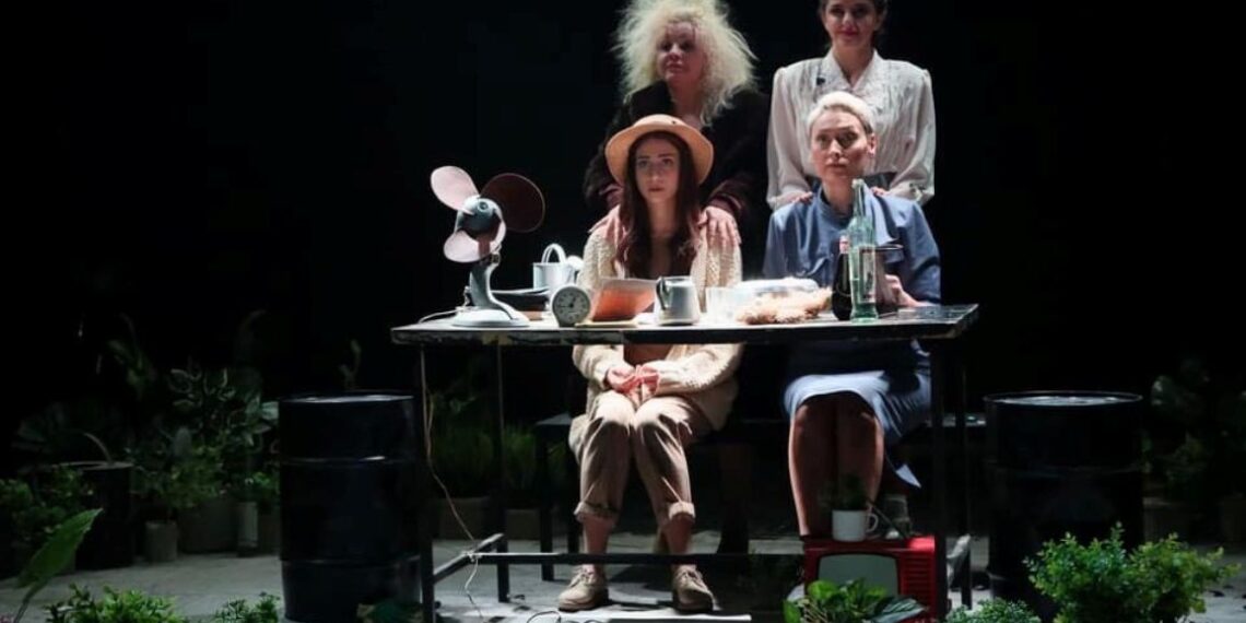 Спектакль «Гардения» Ереванского русского театра вернулся из Ташкента с наградой