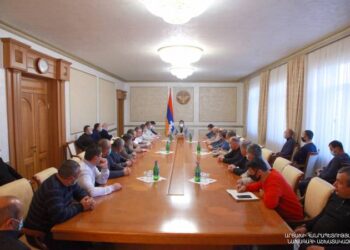 Однажды мир станет считаться с нами, которая длится несколько десятилетий, даст желаемый результат. Араик Арутюнян