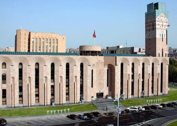 У Еревана новый мэр. Айк Марутян утратил доверие правящей партии