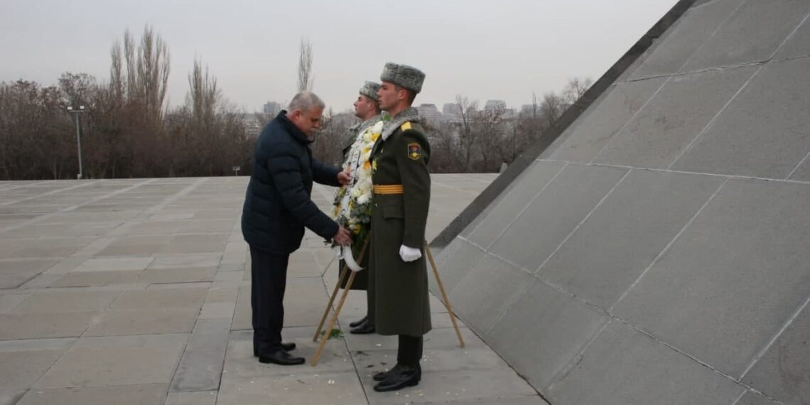 Генеральный секретарь ОДКБ Станислав Зась посетил мемориал Геноцида армян