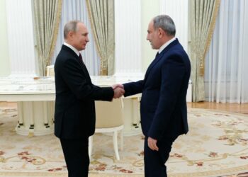 Никол Пашинян и Владимир Путин