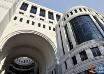 При посредничестве правительства Венгрии Азербайджан вернул Армении 5 армянских военнопленных
