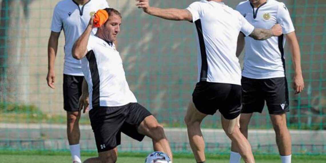 За последние 10 дней уже третий футболист сборной Армении поменял свой клуб