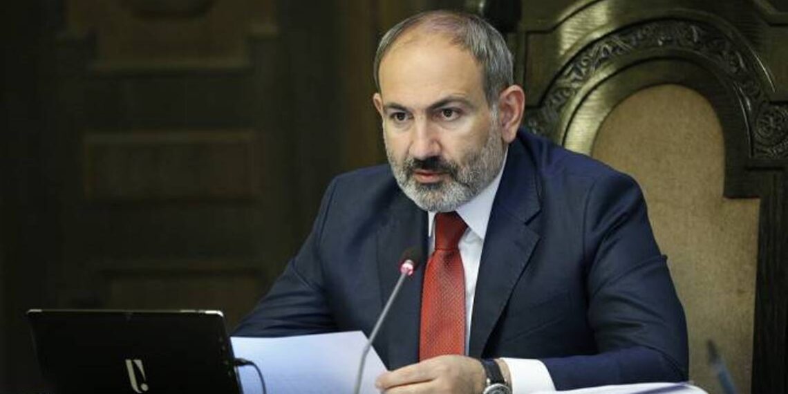 Премьер-министр решение о сокращении нерабочих дней в новогодние праздники считает оправданным