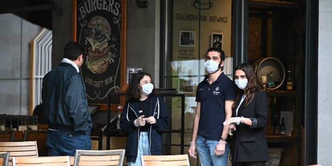 В общественные места будут допускаться лишь с сертификатом вакцинации или отрицательным результатом теста