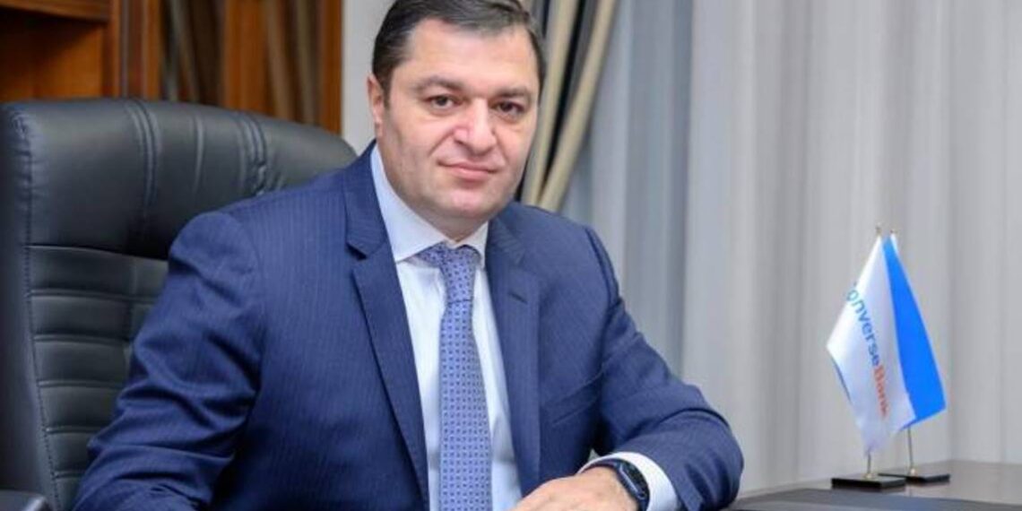 Андраник Григорян — генеральный исполнительный директор, председатель Директората «Конверс Банка»