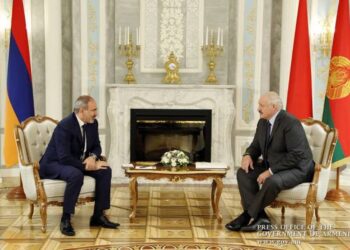 Пашинян и Лукашенко обсудили деятельность миротворческих сил ОДКБ в Казахстане