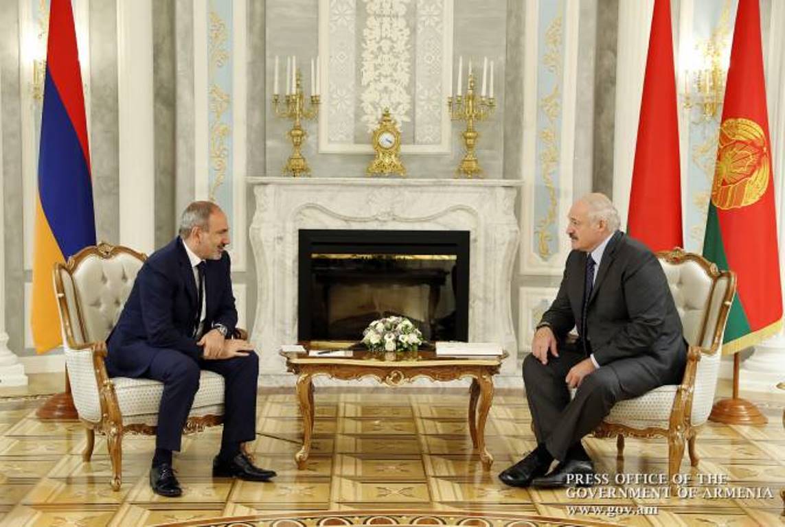 Пашинян и Лукашенко обсудили деятельность миротворческих сил ОДКБ в Казахстане
