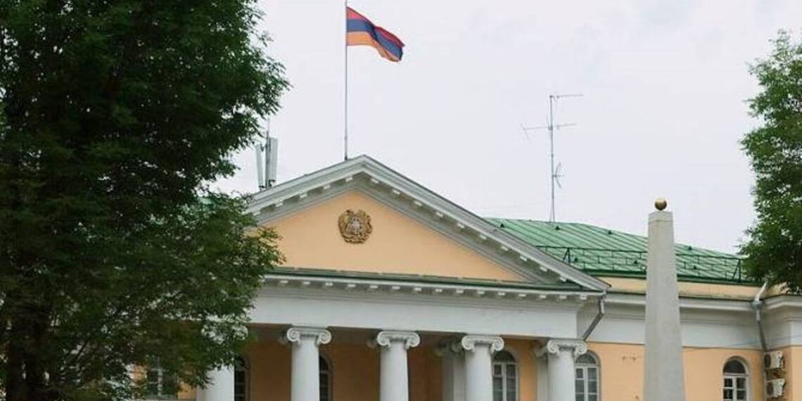 Неизвестные сообщили об угрозе взрыва в посольствах Армении и Беларуси в Москве